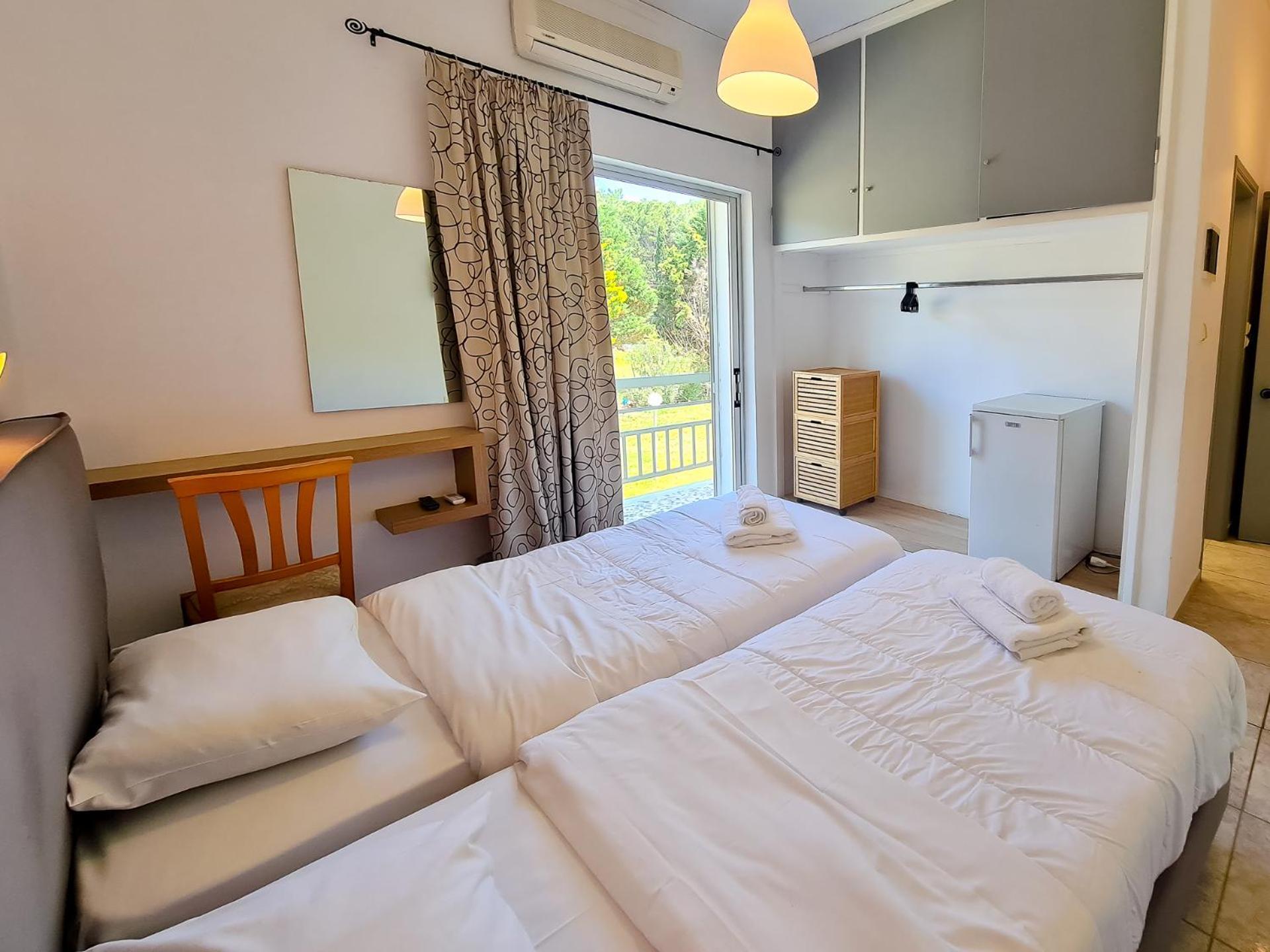 Glyfa Beach Hotel Вартоломьон Экстерьер фото