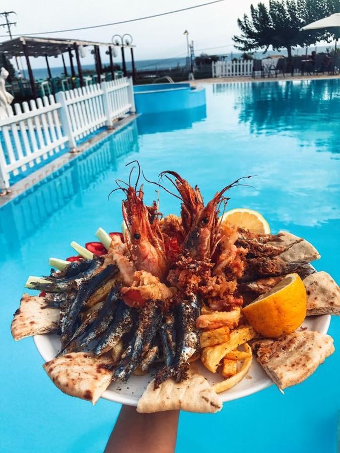 Glyfa Beach Hotel Вартоломьон Экстерьер фото
